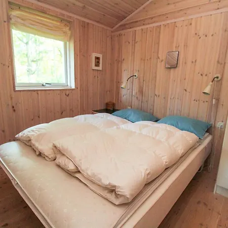 Three-bedroom Holiday In * Hals